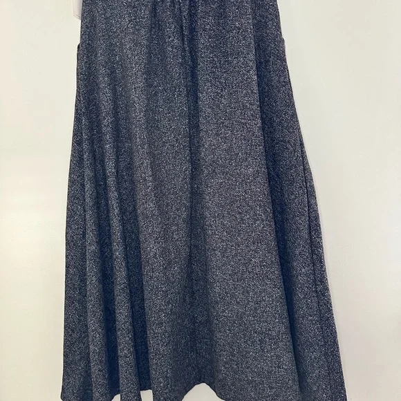 Elegant Gray Women's Skirt - Picture 5 of 7